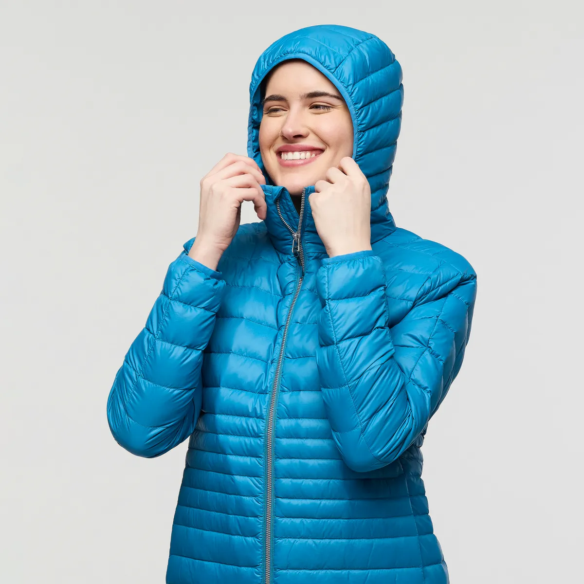 Fuego Hooded Down Jacket - Women's