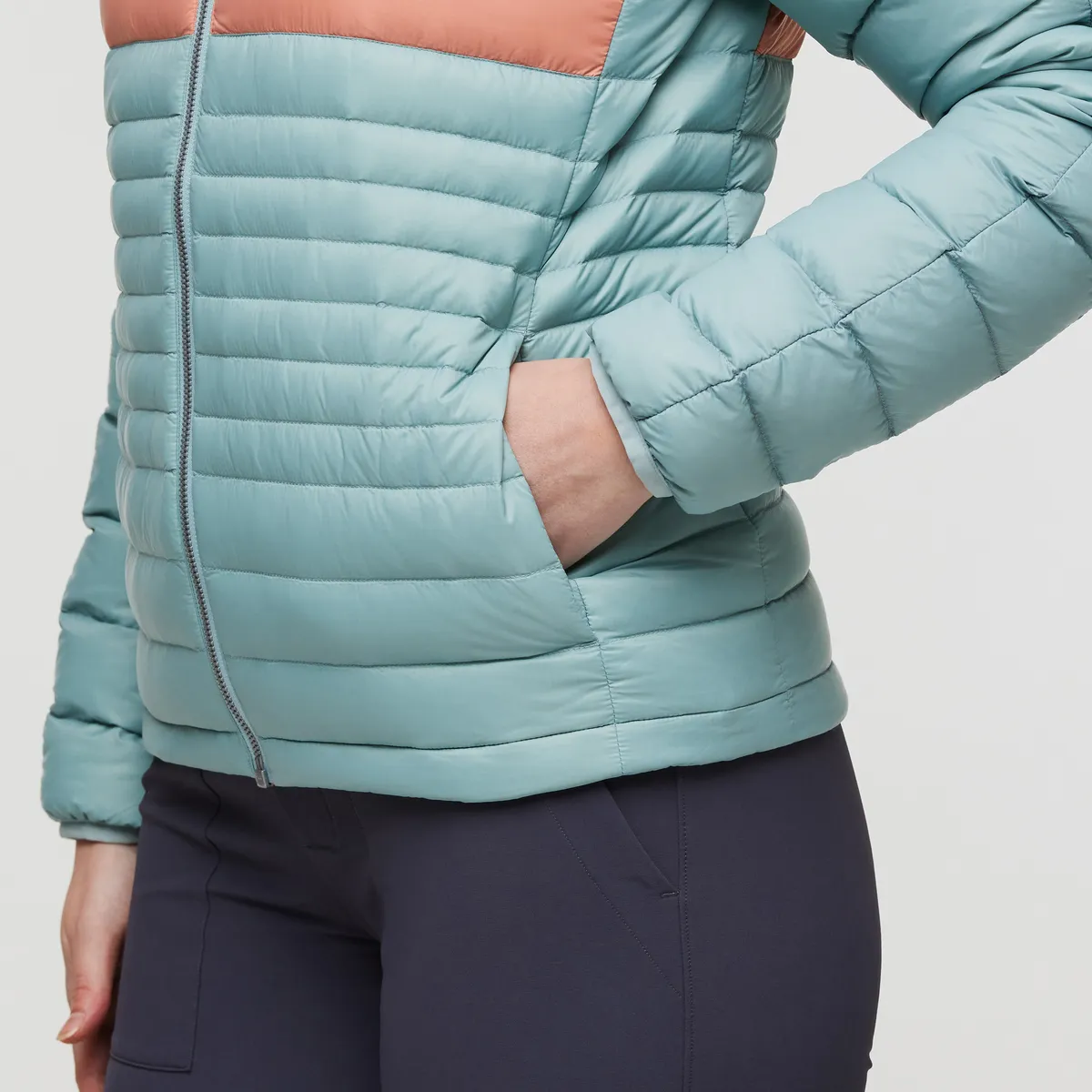 Fuego Hooded Down Jacket - Women's