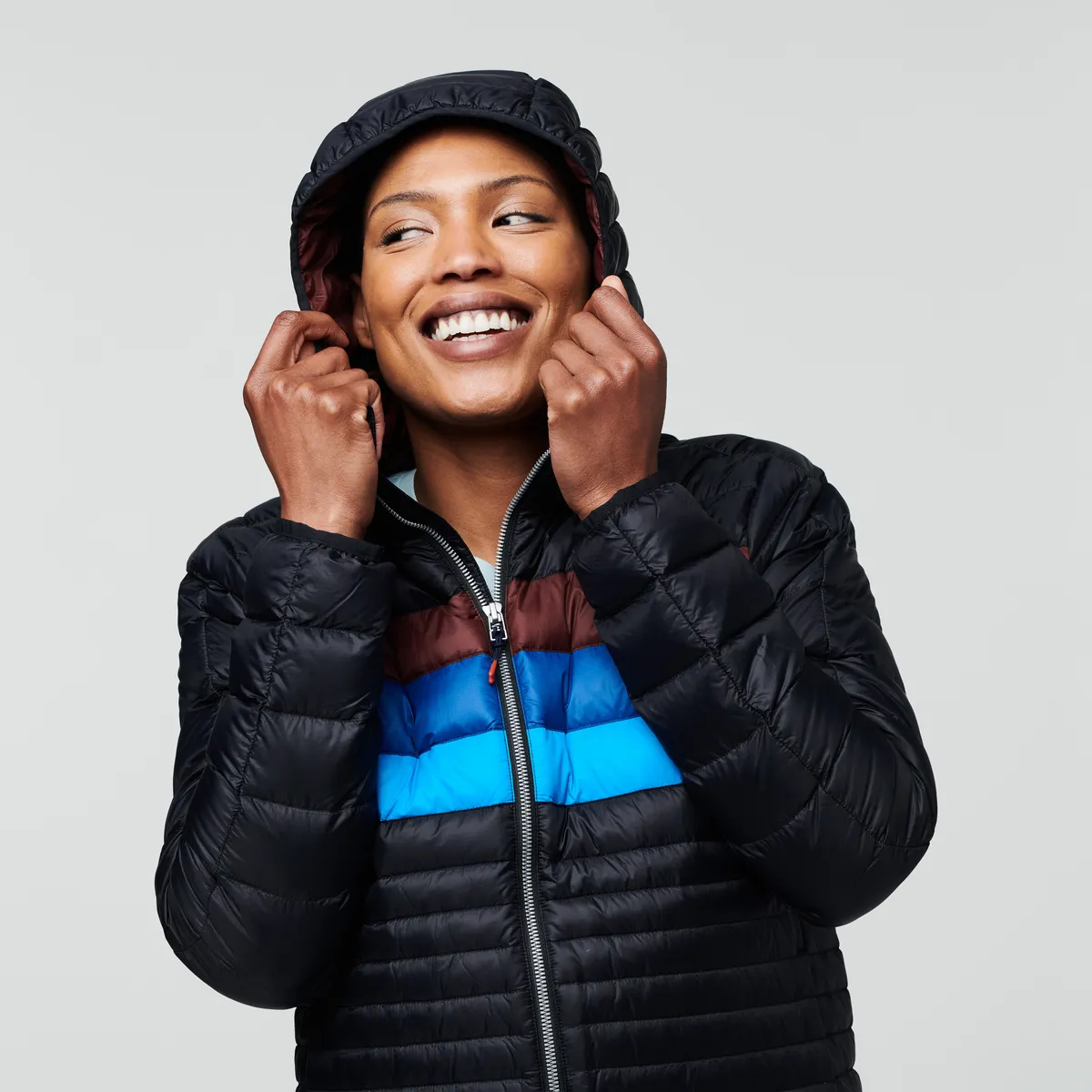 Fuego Hooded Down Jacket - Women's