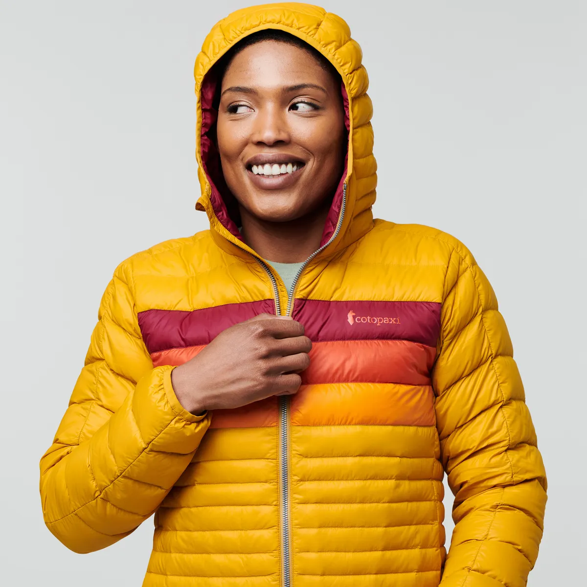 Fuego Hooded Down Jacket - Women's