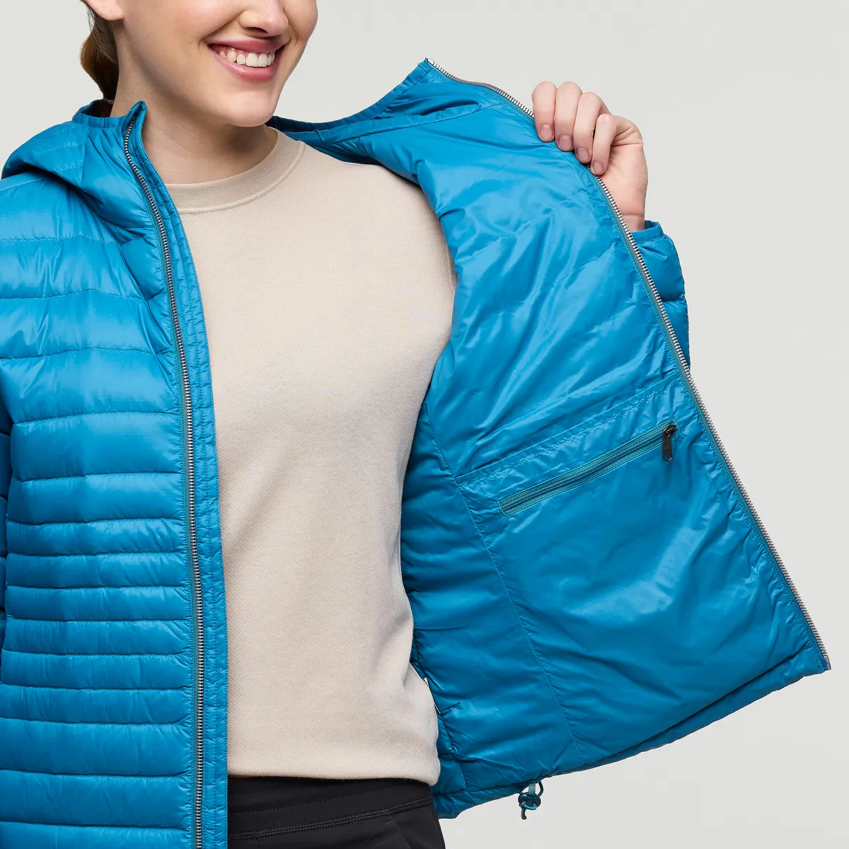 Fuego Hooded Down Jacket - Women's