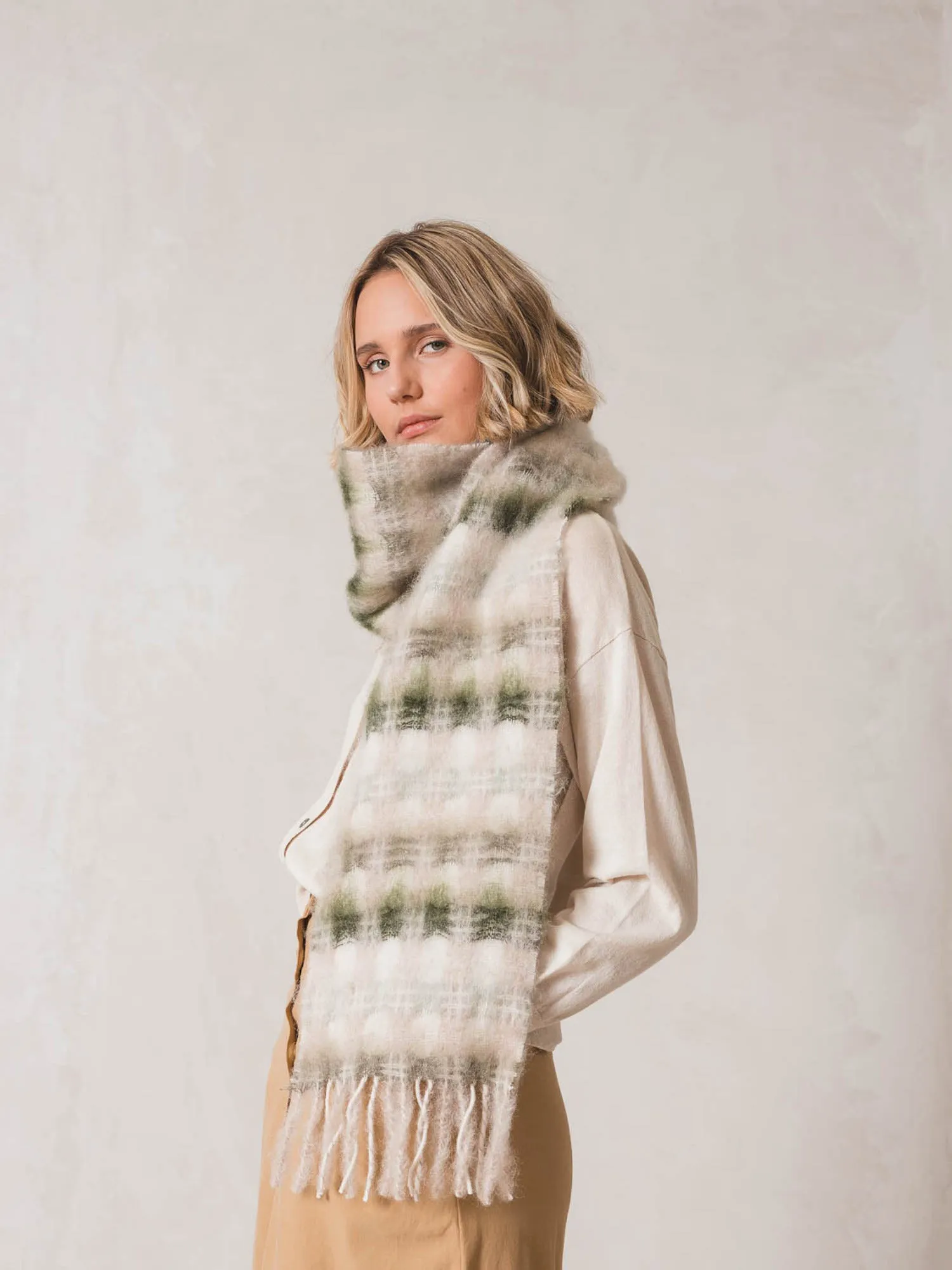 INDI & COLD Woollen Scarf