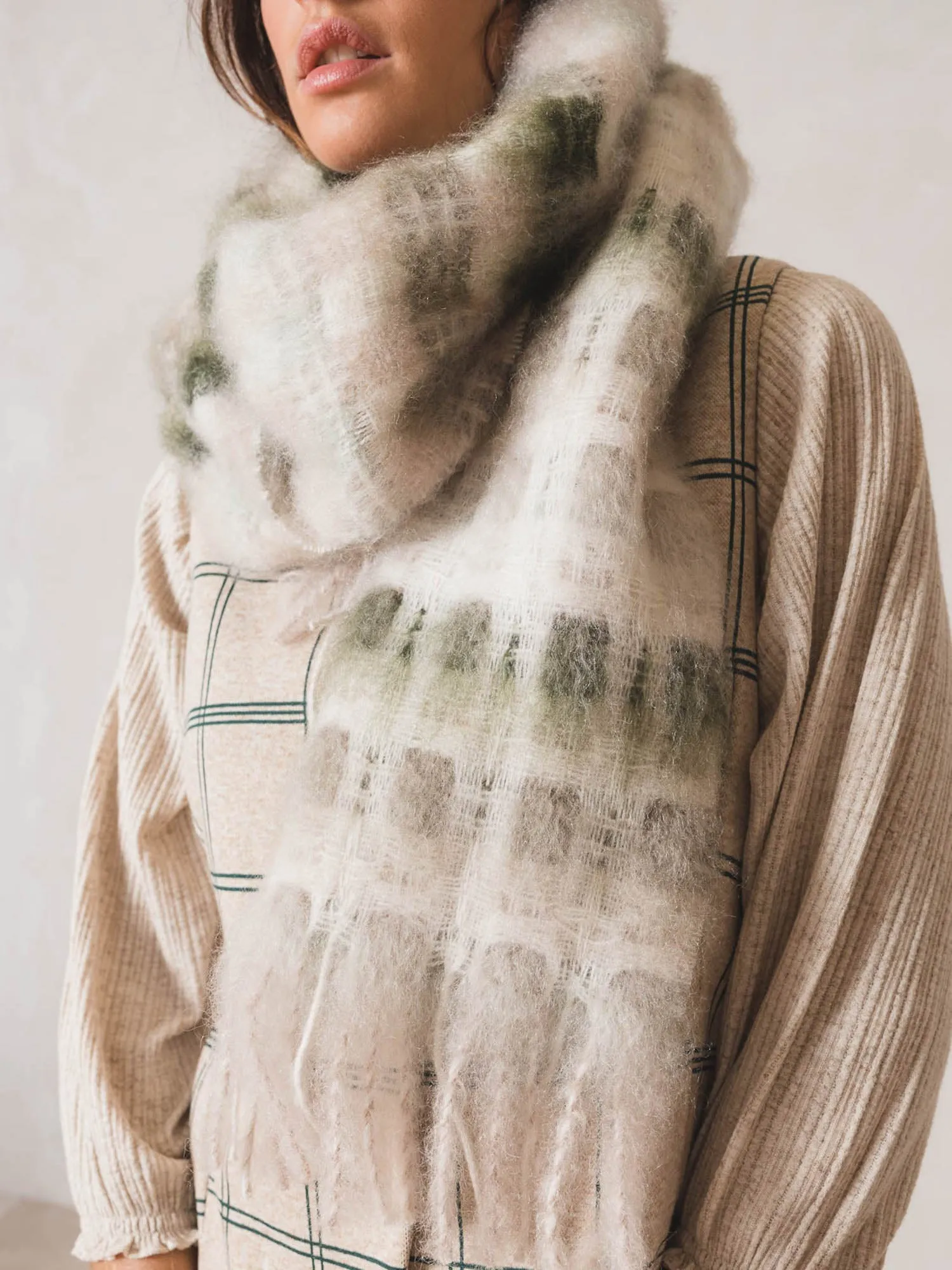 INDI & COLD Woollen Scarf