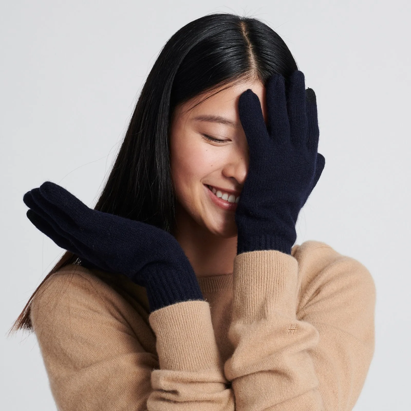 Signature Cashmere Gloves